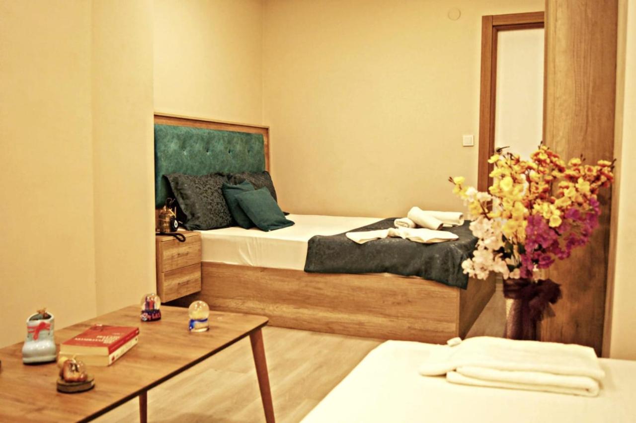Destinia Pera Hotel